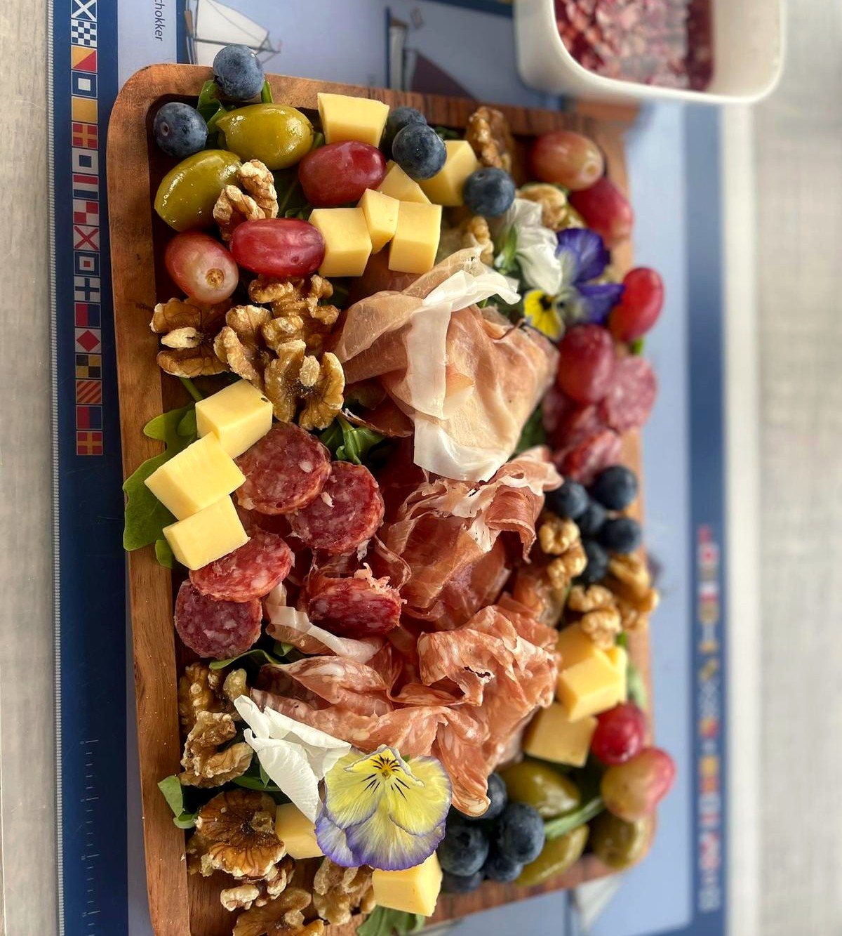 Picknickmand aan boord